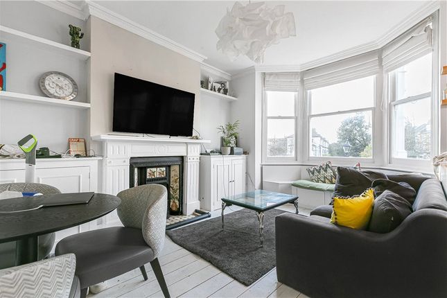 Helix Gardens, London, SW2 2 bed apartment for sale