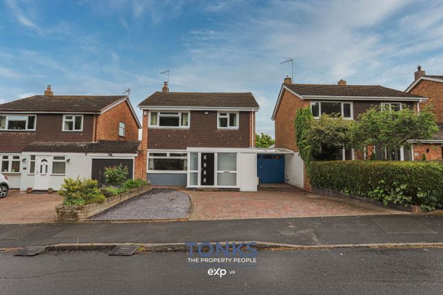 4 bedroom link detached house for sale