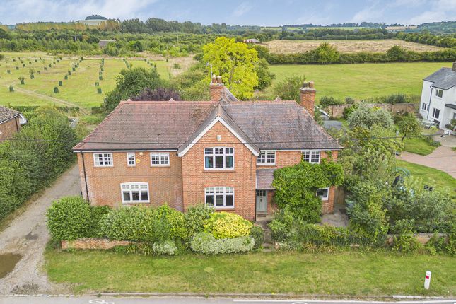 6 bed detached house