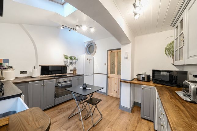 2 bedroom cottage for sale