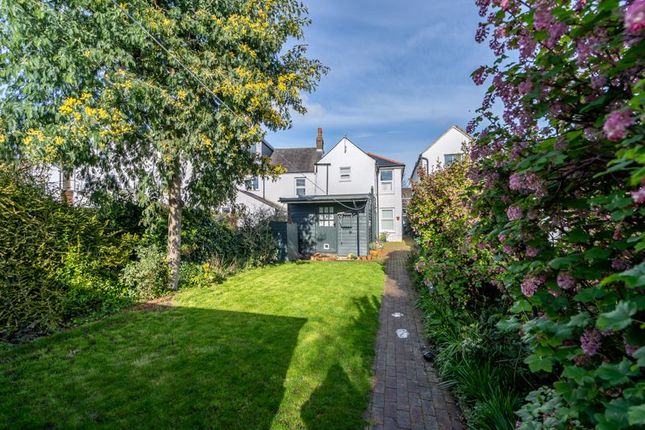 Detached Three Bedroom House with One... 3 bed detached house for sale