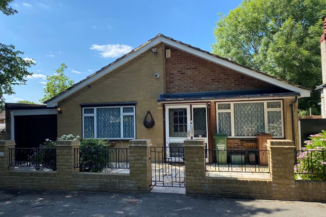 Medland Close, Hackbridge 3 bed detached bungalow for sale