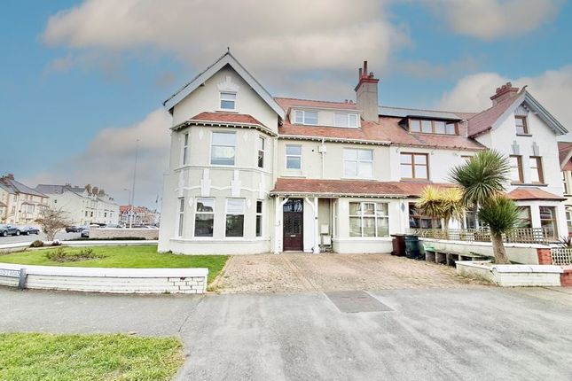1 St. Davids Road, Llandudno 2 bed apartment for sale