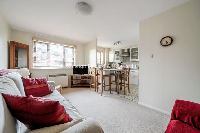 Gladbeck Way, Enfield 1 bed flat for sale