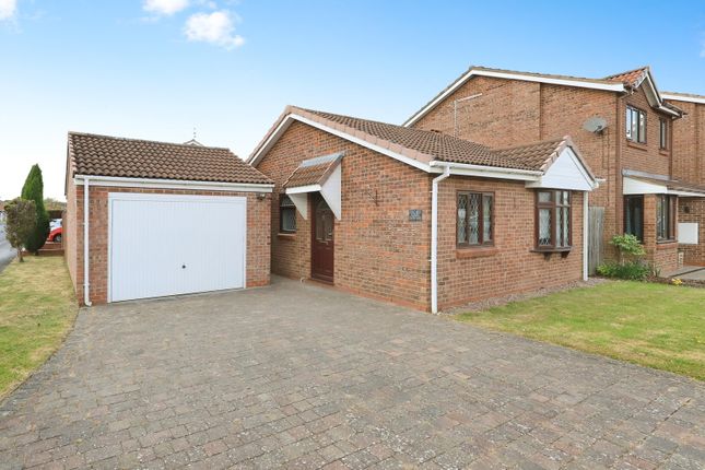 Severn Drive, Staffordshire WV6 2 bed bungalow for sale