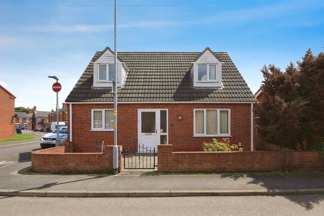 2 bedroom detached house for sale