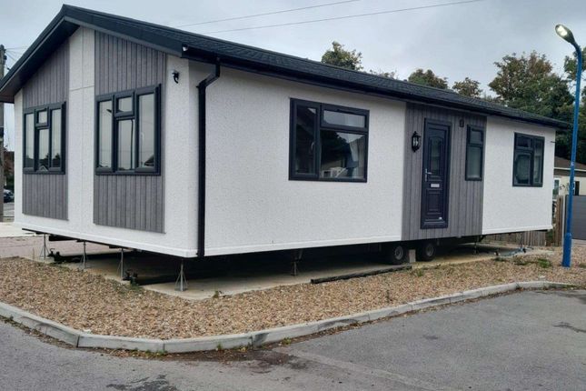 2 bed mobile/park home