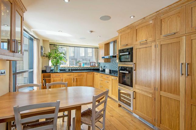 Brewery Square, EC1V 4 bed end of terrace house for sale