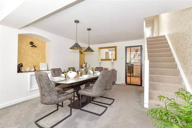 3 bed end terrace house