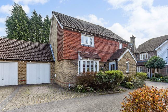 4 bedroom link detached house for sale