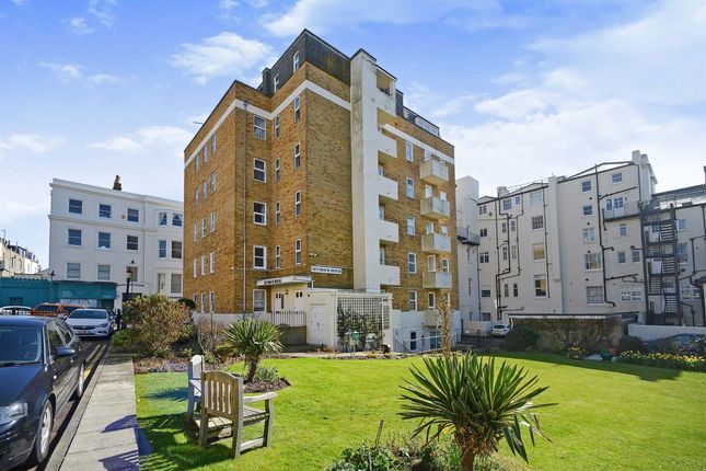 2 bedroom ground floor flat for sale