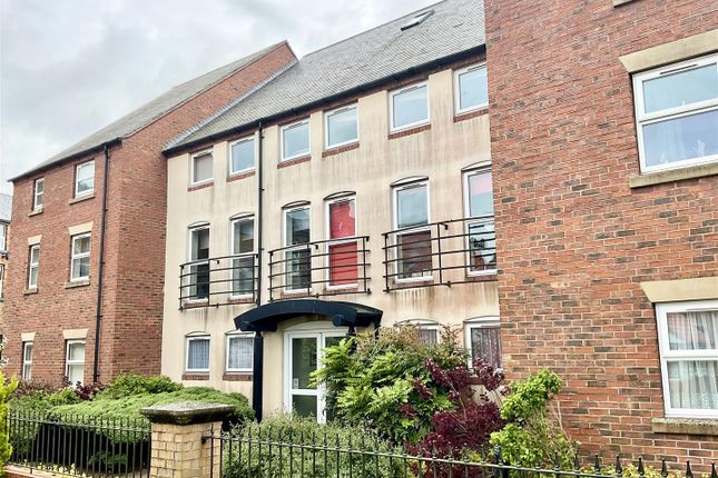 St. Johns Road, Scarborough 2 bed apartment for sale