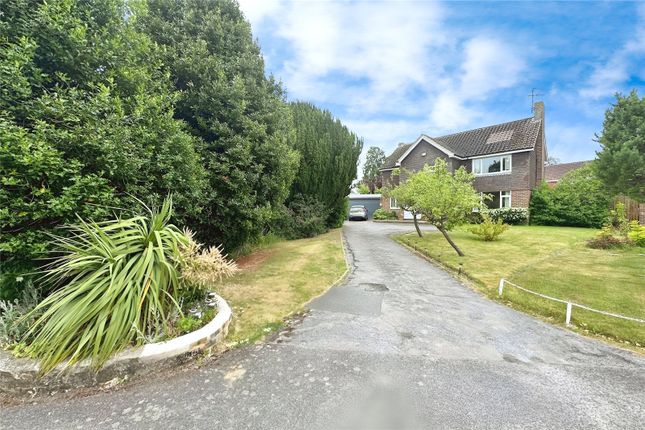 Bramley Avenue, Kent ME13 4 bed detached house for sale