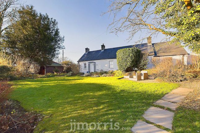 Cwm Cou, Newcastle Emlyn 1 bed cottage for sale