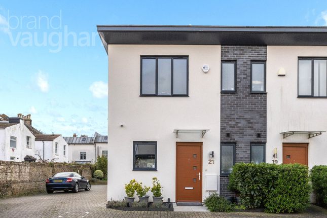 Bristol Gardens, Brighton, East... 2 bed semi