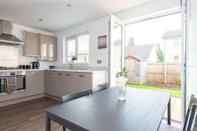 18 Larchwood Square, Edinburgh, EH12 8WT 4 bed end of terrace house for sale