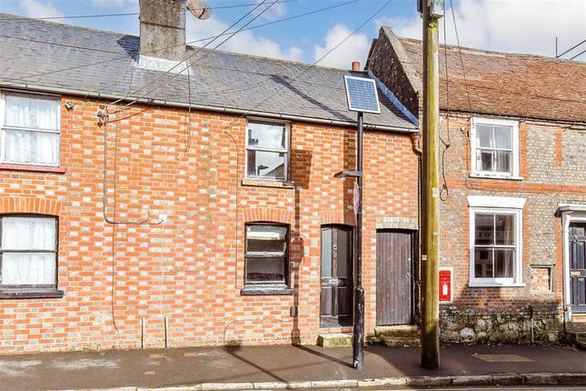 Carisbrooke High Street, Newport... 2 bed cottage for sale