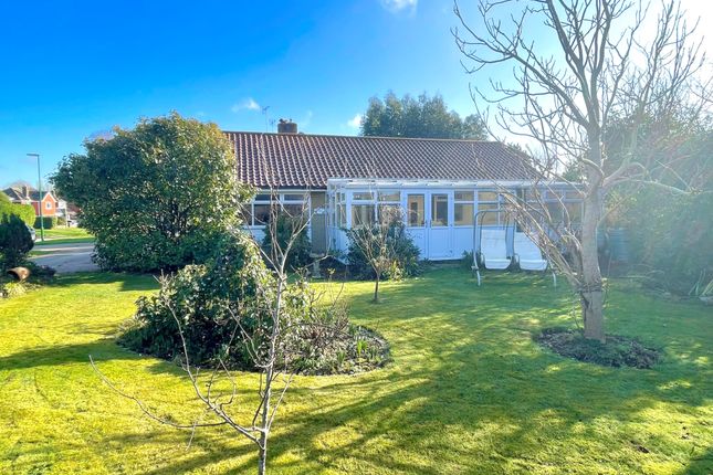 Holly Drive, Littlehampton 3 bed detached bungalow for sale