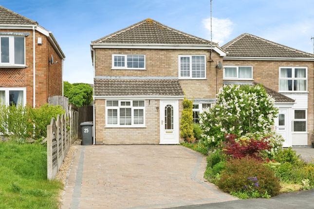 3 bedroom link detached house for sale