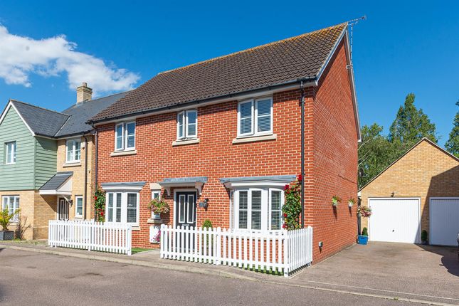 4 bed detached house