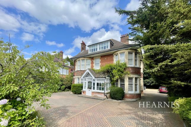 Portchester Road, Bournemouth, BH8 2 bed flat for sale