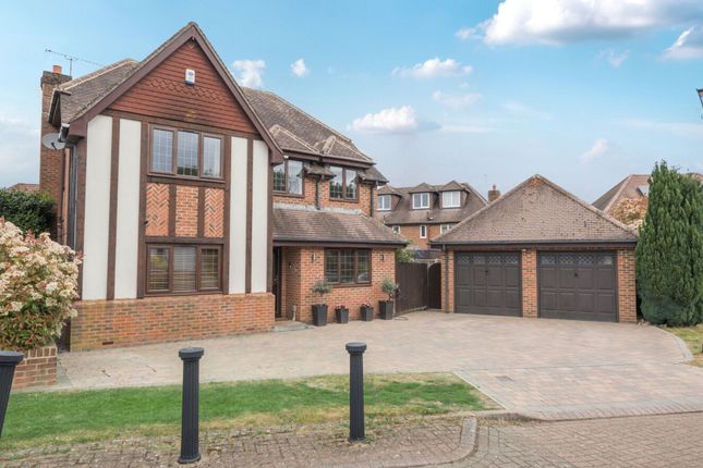 Hatchlands, Horsham, RH12 4 bed detached house for sale