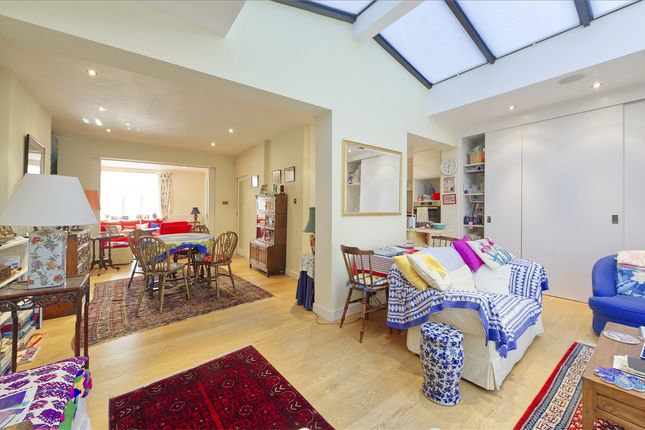 Shepherd's Bush W12 W12 3 bed house for sale