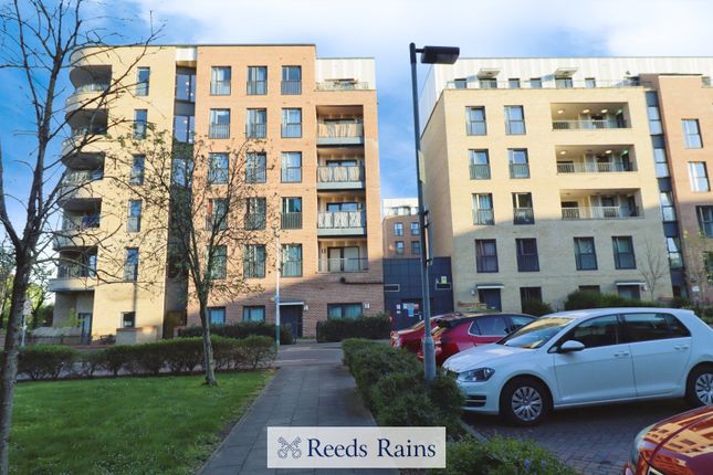 Maxwell Road, Romford RM7 2 bed apartment for sale