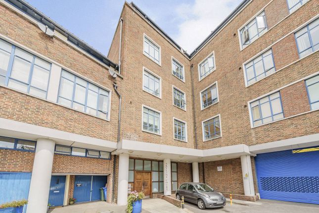 Grange Yard, Bermondsey, London, SE1 1 bed flat for sale