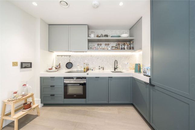 Cutter Lane, Greenwich, SE10 1 bed apartment for sale