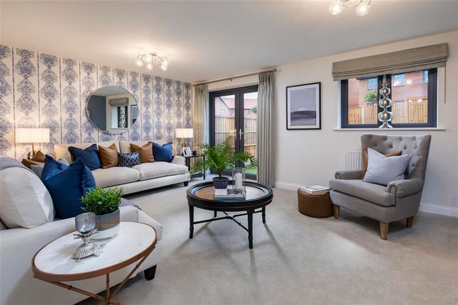 4 bed detached house