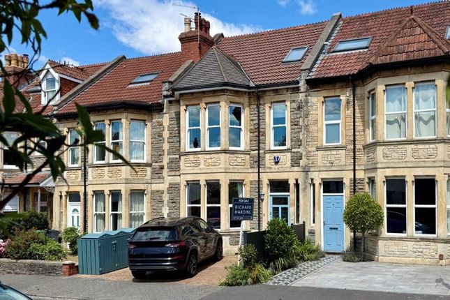 5 bedroom terraced house for sale
