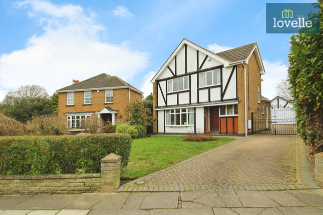 4 bed detached house