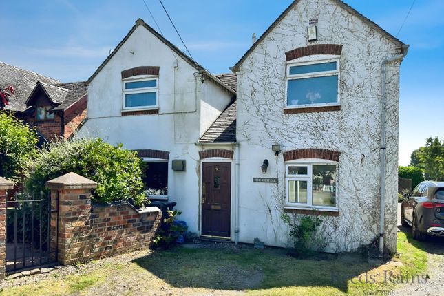 Mill Lane, Crewe CW3 3 bed detached house for sale