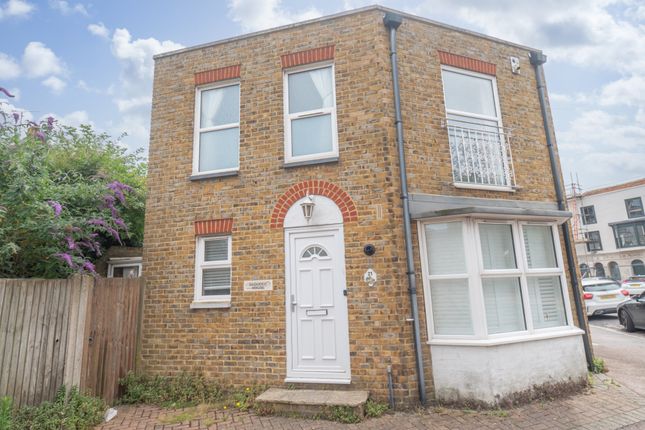 Charlotte Square, Margate, CT9 2 bed semi