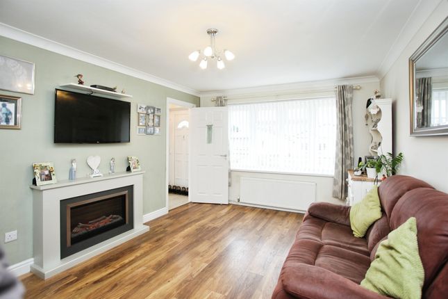 2 bedroom semi-detached bungalow for sale