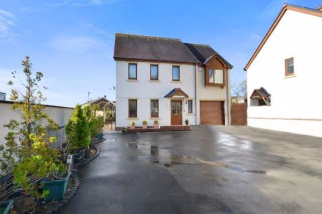 4 bed detached house