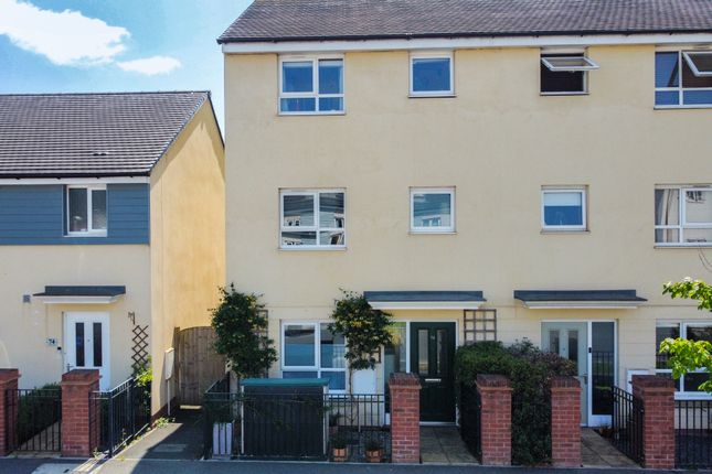 4 bed end terrace house