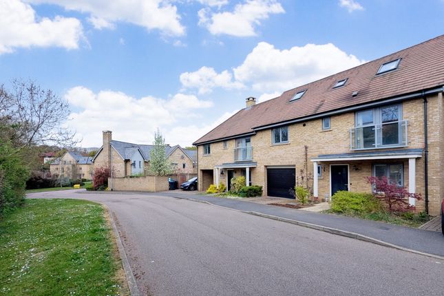 Kingcup Avenue, Leverstock Green, HP2 5 bed mews for sale