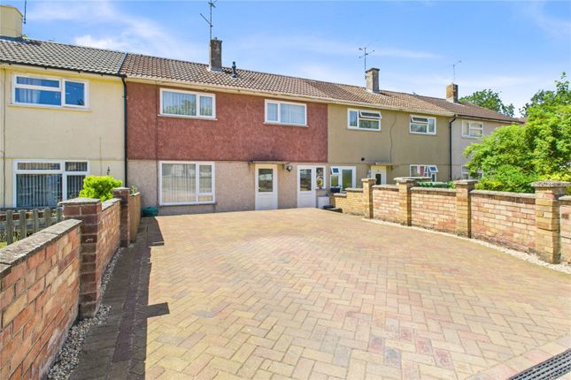 Avebury Road, Swindon SN2 3 bed terraced house for sale