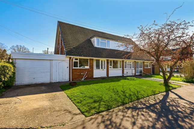 Oak Tree Close, Aldershot GU12 3 bed semi