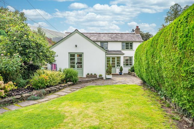 Mill Lane, Abergavenny NP7 4 bed detached house for sale