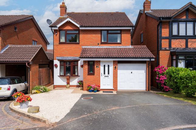 4 bed detached house