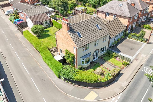 5 bed detached house