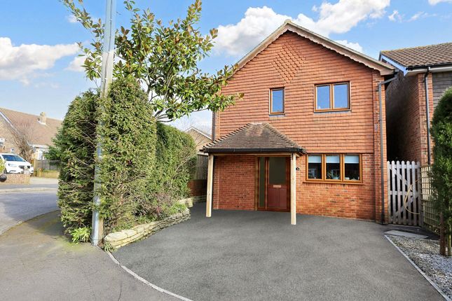 2 bedroom detached house for sale