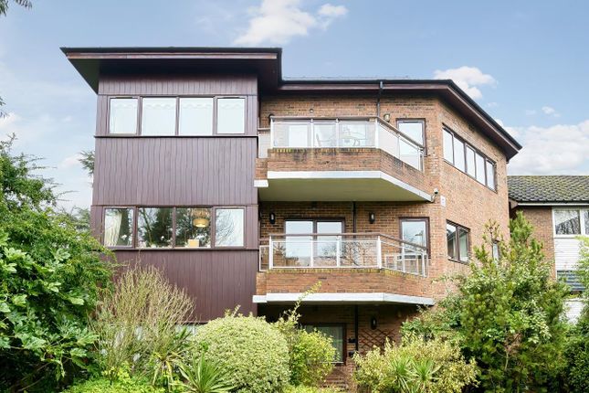 100 London Road, Stanmore HA7 2 bed flat for sale
