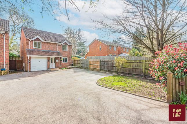 5 bed detached house