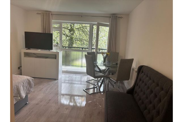 1 bed flat
