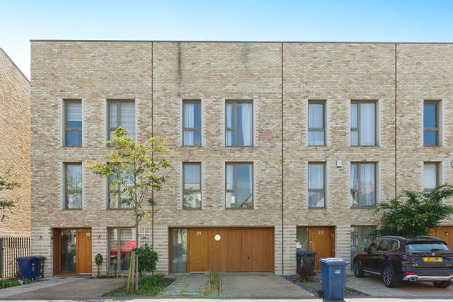 4 bedroom town house for sale