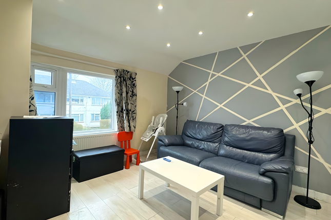 2 bed maisonette
